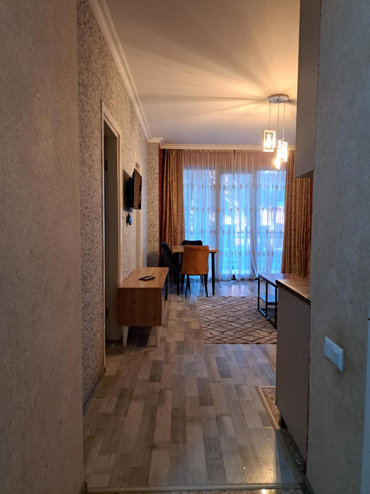 Karvi Hostel & Suites Batumi Esterno foto