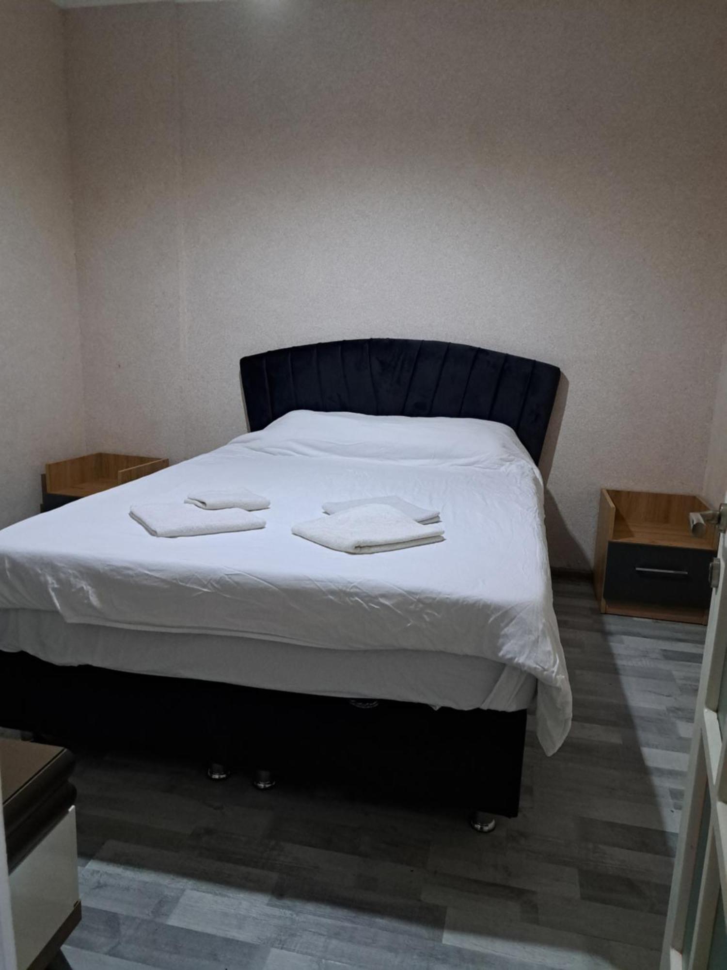 Karvi Hostel & Suites Batumi Esterno foto