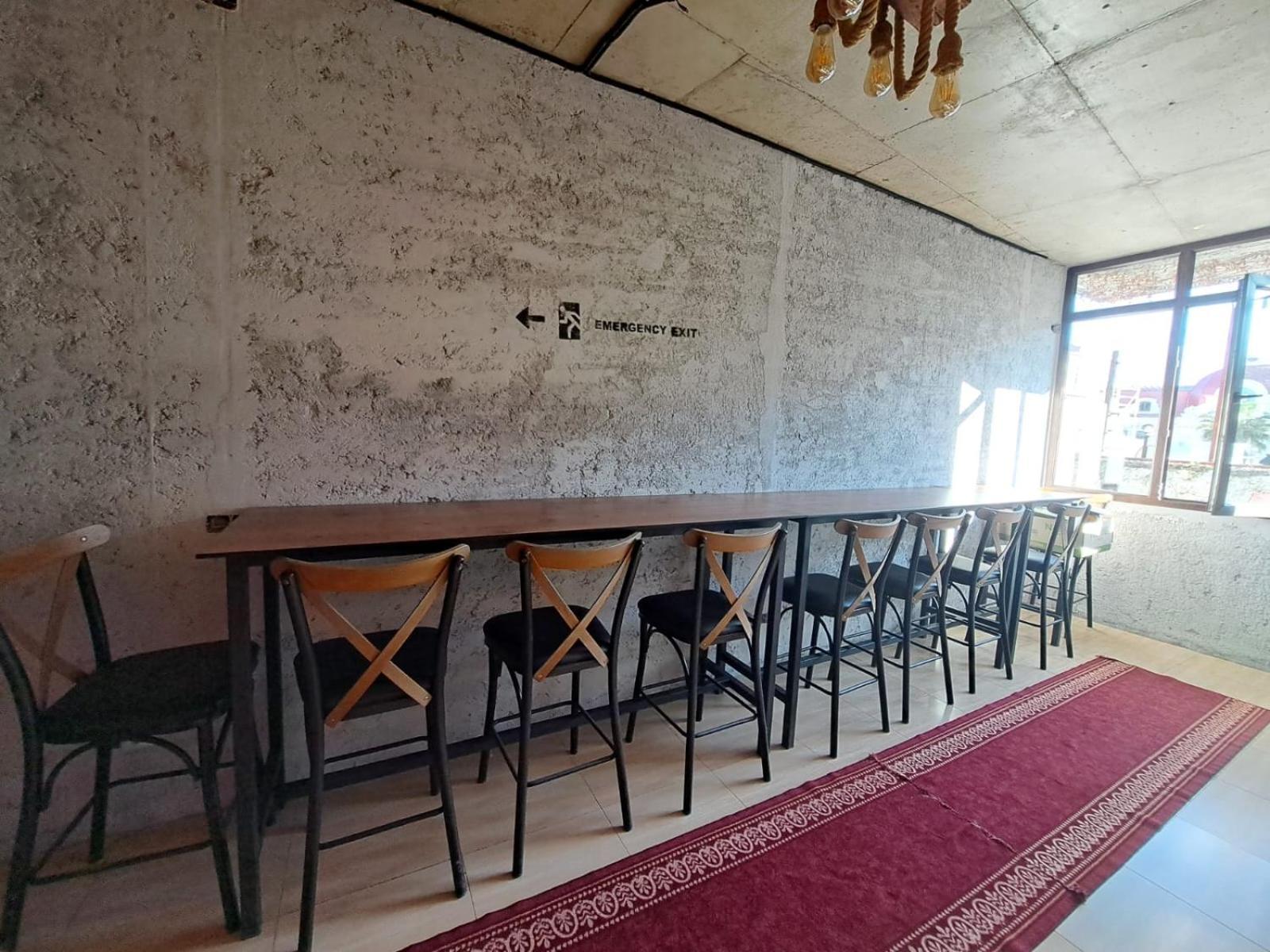 Karvi Hostel & Suites Batumi Esterno foto