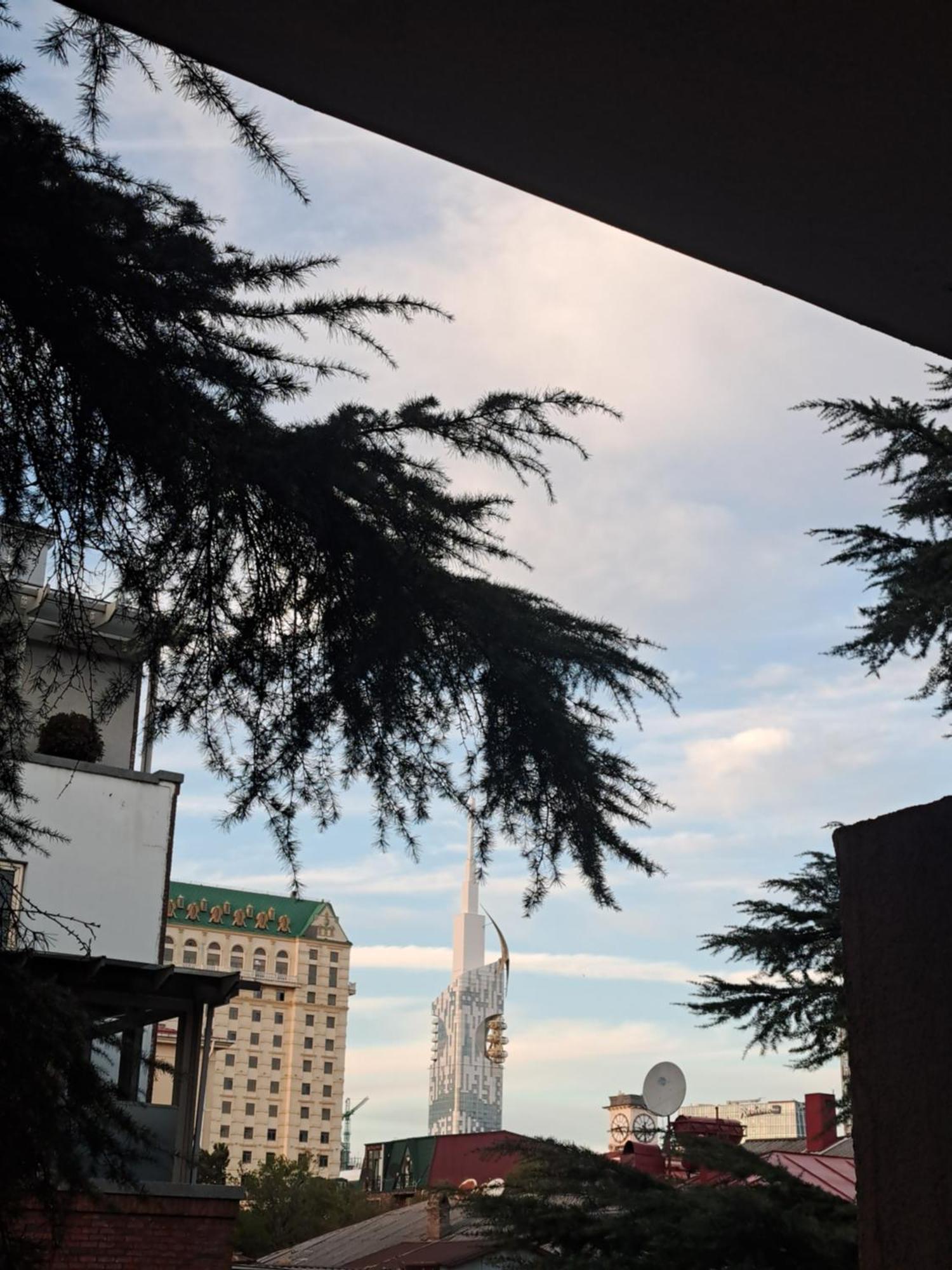 Karvi Hostel & Suites Batumi Esterno foto